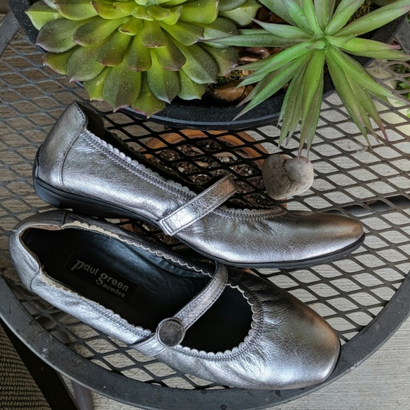 Paul Green Silver Patent Flats Size 6/ 3.5… - Picture 2 of 8